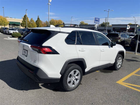2021 Toyota RAV4 LE