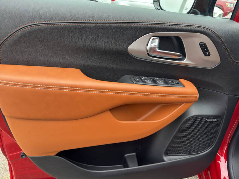 2026 Chrysler Pacifica Pinnacle