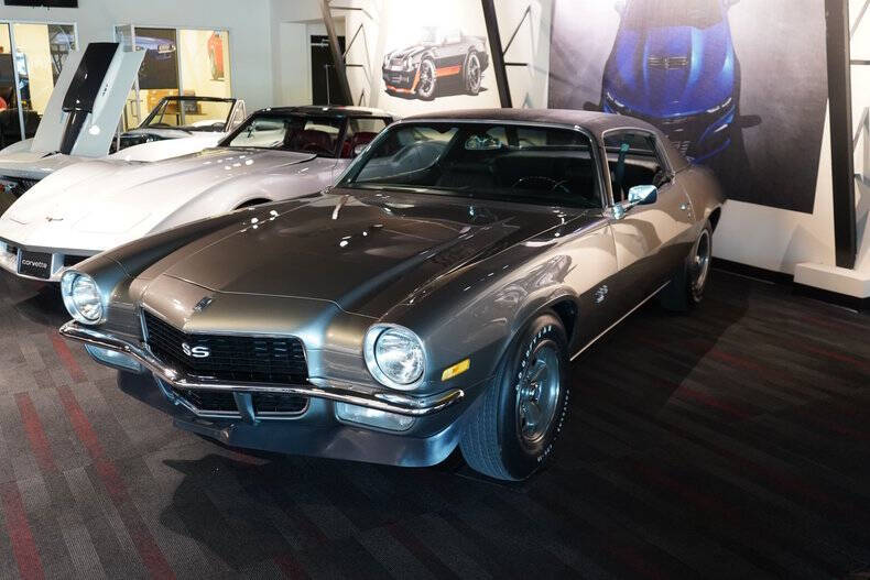 Gray 1970 Chevrolet Camaro 1