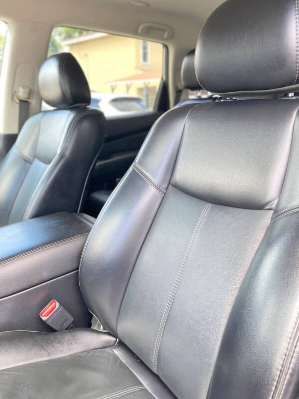 2020 Nissan Pathfinder SL