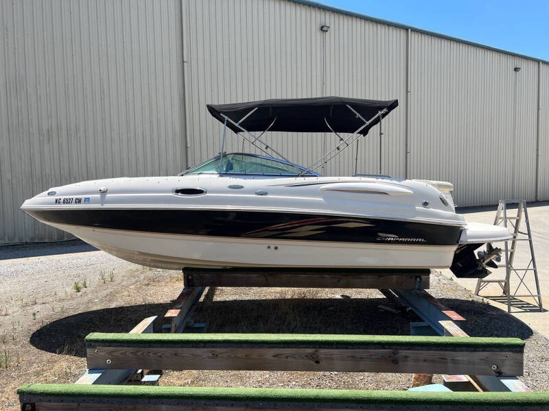2004 Chaparral 236 Sunesta