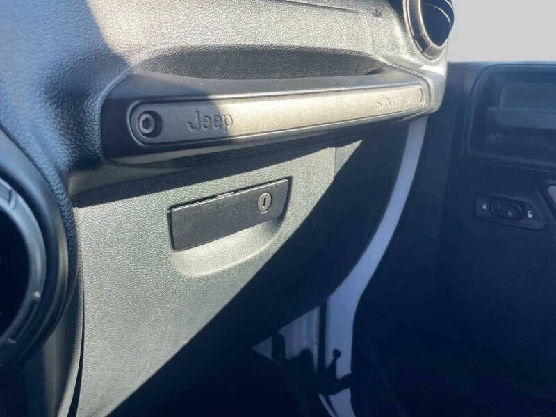 2016 Jeep Wrangler Unlimited Freedom