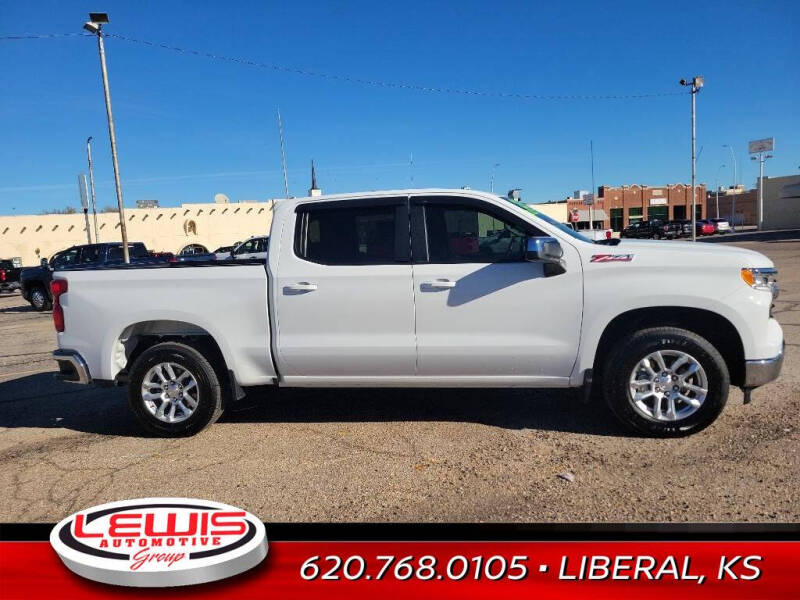 Used 2023 Chevrolet Silverado 1500 LT with VIN 3GCUDDEDXPG237562 for sale in Liberal, KS