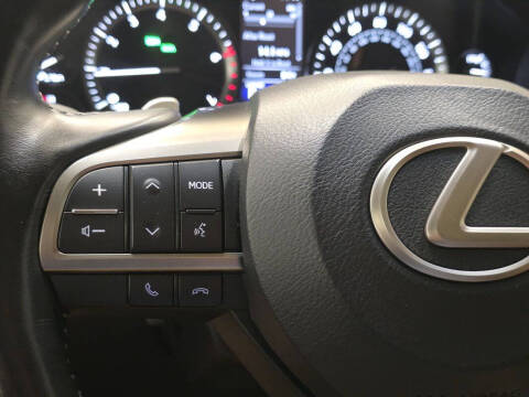 2021 Lexus LX 570 Three-Row