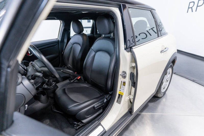2016 MINI Hardtop 4 Door Cooper