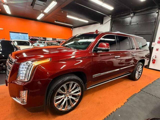 2017 Cadillac Escalade ESV Platinum