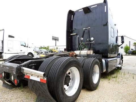 2015 Peterbilt 587