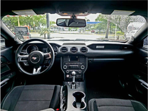 2015 Ford Mustang V6