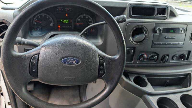 2013 Ford E-Series E-250