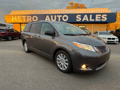 2017 Toyota Sienna XLE Premium 7-Passenger