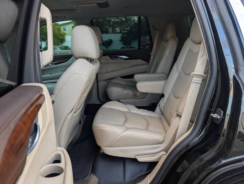 2017 Cadillac Escalade Premium Luxury