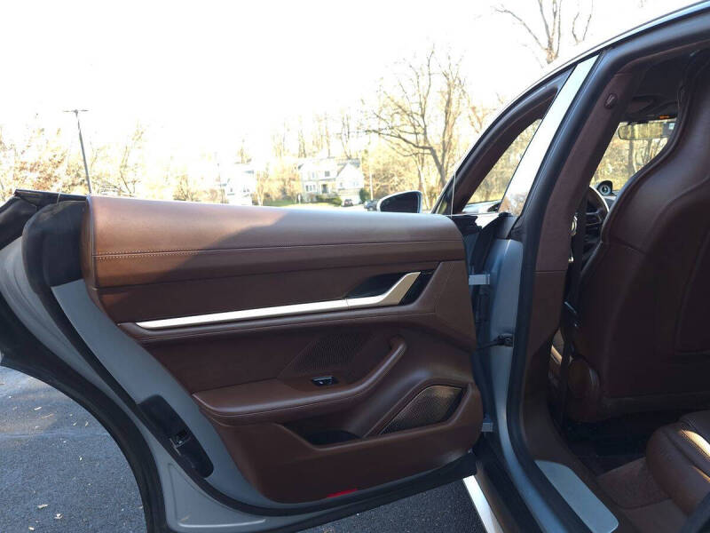 2020 Porsche Taycan Turbo