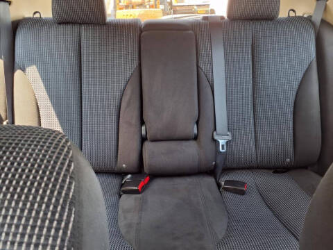 2012 Nissan Versa 1.8 SL