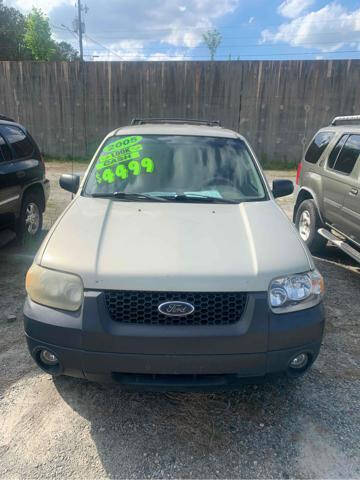 2005 Ford Escape for sale at J D USED AUTO SALES INC in Doraville GA