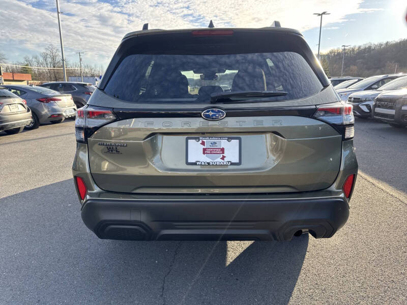 2025 Subaru Forester Premium