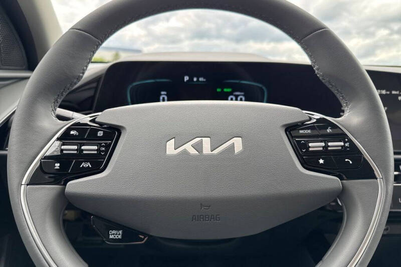2026 Kia Niro EX