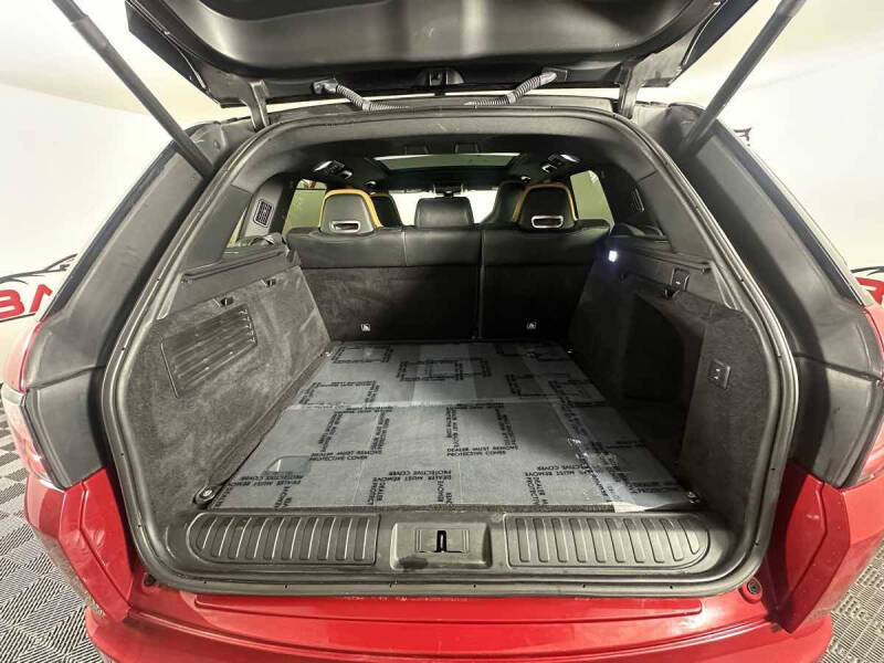 2020 Land Rover Range Rover Sport SVR