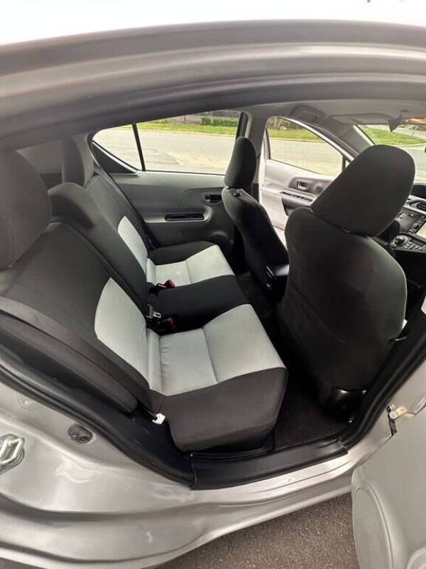 2013 Toyota Prius c One