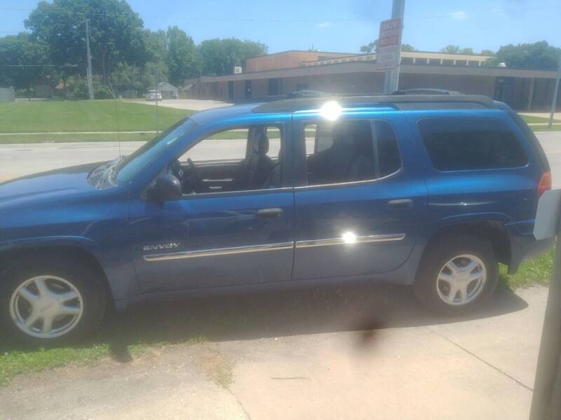 2006 GMC Envoy XL for sale at D & D Auto Sales in Topeka KS