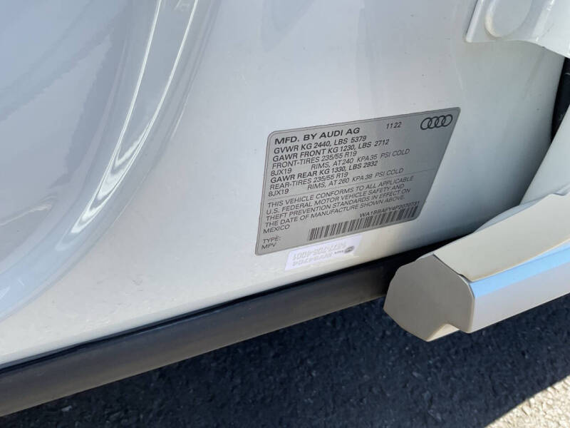 2023 Audi Q5 quattro Premium Plus 40 TFSI