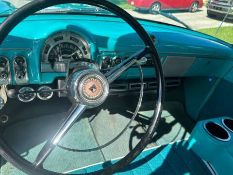 1953 Ford Crestline