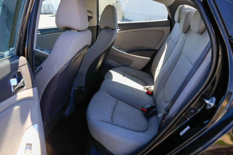 2013 Hyundai Accent GLS