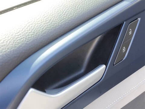 2024 Volkswagen Taos SE 4Motion