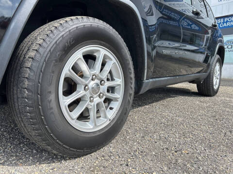 2019 Jeep Grand Cherokee Laredo