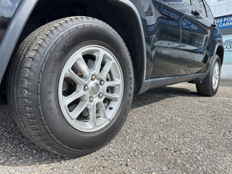 2019 Jeep Grand Cherokee Laredo