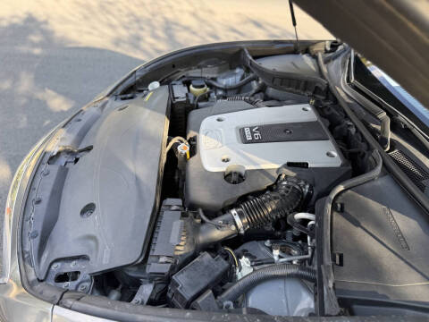 2015 Infiniti Q70 3.7