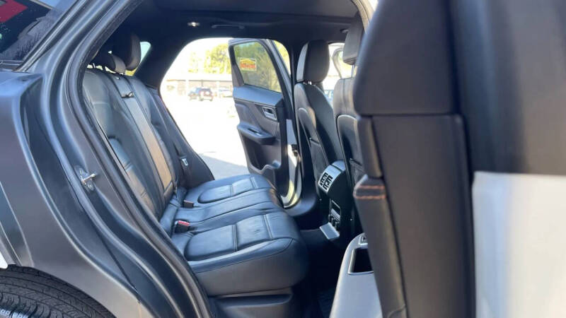 2017 Jaguar F-PACE 35t Prestige