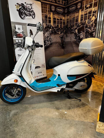 2023 Vespa Primavera 150 Tech