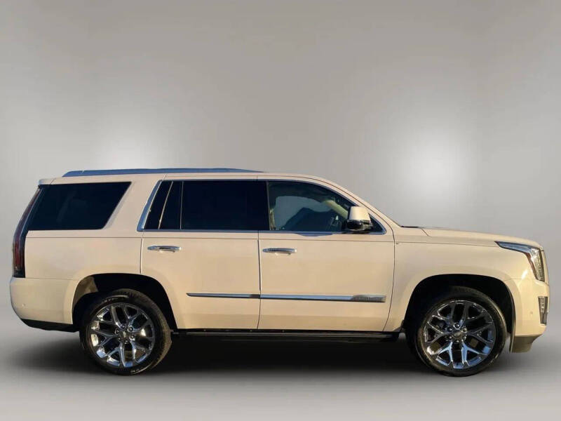 2017 Cadillac Escalade Premium Luxury