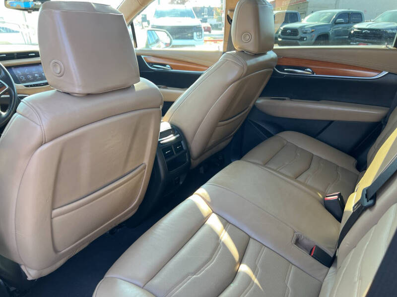 2017 Cadillac XT5 Platinum