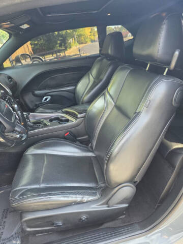 2018 Dodge Challenger SXT Plus