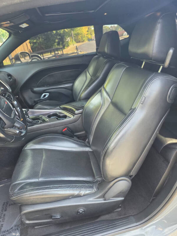 2018 Dodge Challenger SXT Plus