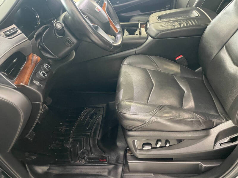 2018 Cadillac Escalade ESV Luxury