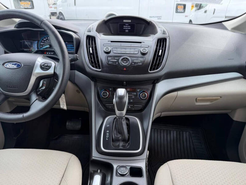 2017 Ford C-MAX Hybrid SE