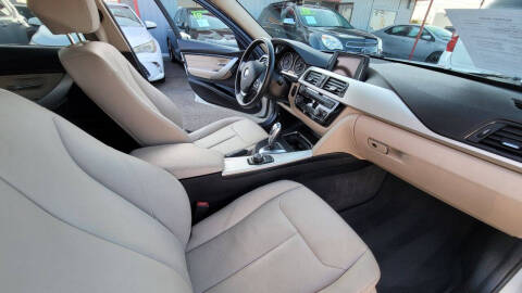 2017 BMW 3 Series 320i