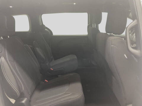 2023 Chrysler Pacifica Touring