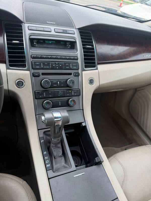 2012 Ford Taurus SEL