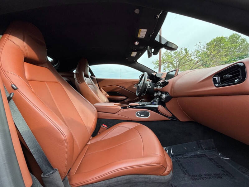 2020 Aston Martin Vantage