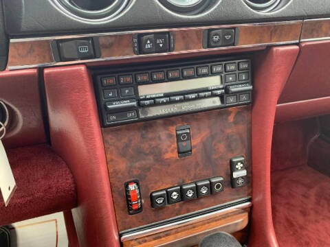 1986 Mercedes-Benz 560-Class 560 SL