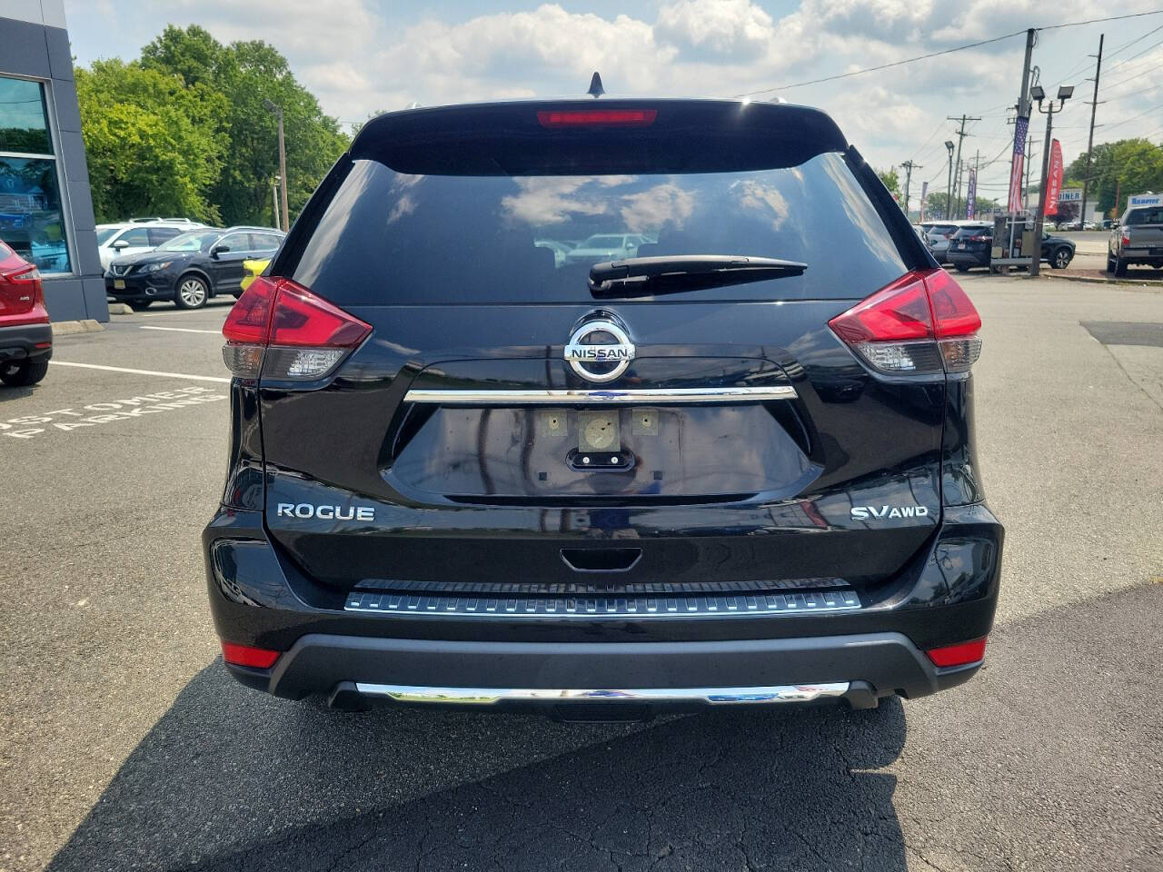 2018 Nissan Rogue for sale at HILLTOP NISSAN in East Hanover, NJ