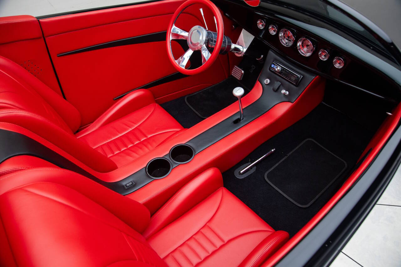 1933 Ford Model 40 66