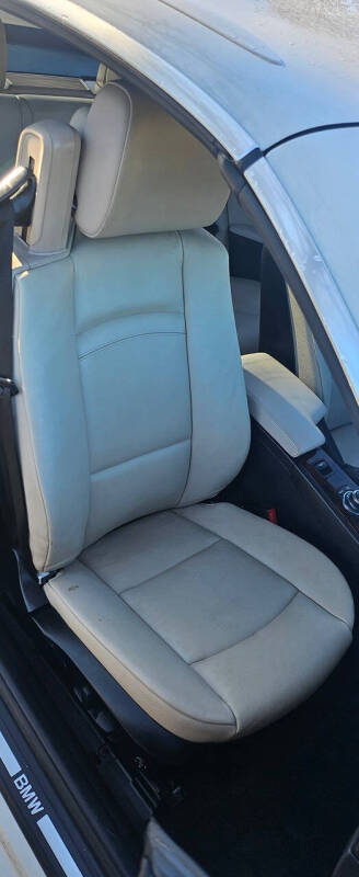 2011 BMW 3 Series 328i