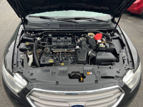2014 Ford Taurus SEL