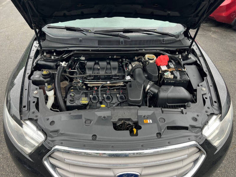 2014 Ford Taurus SEL