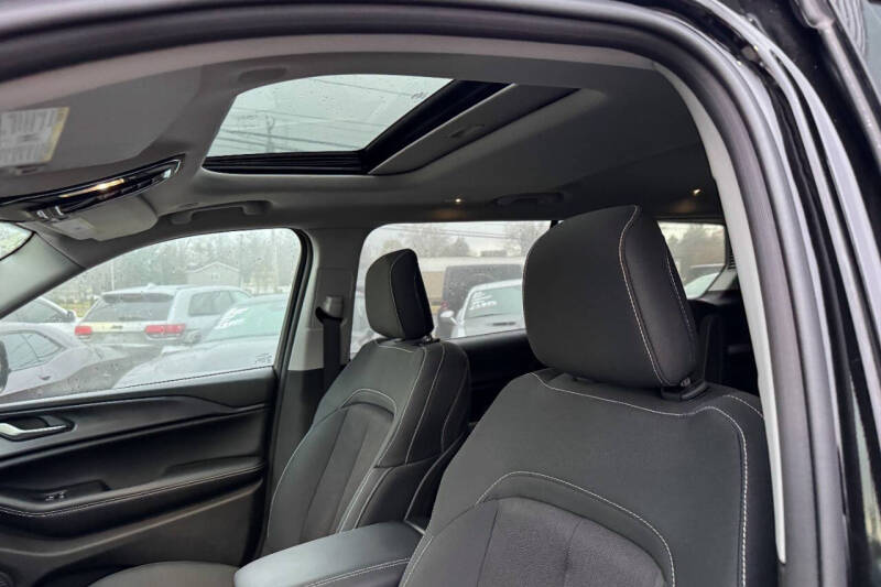 2024 Jeep Grand Cherokee L Laredo X