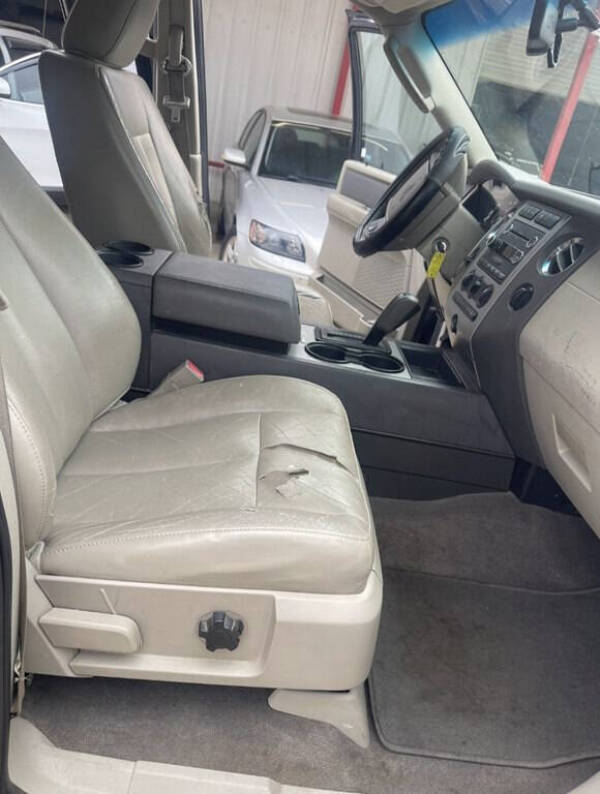 2010 Ford Expedition XLT